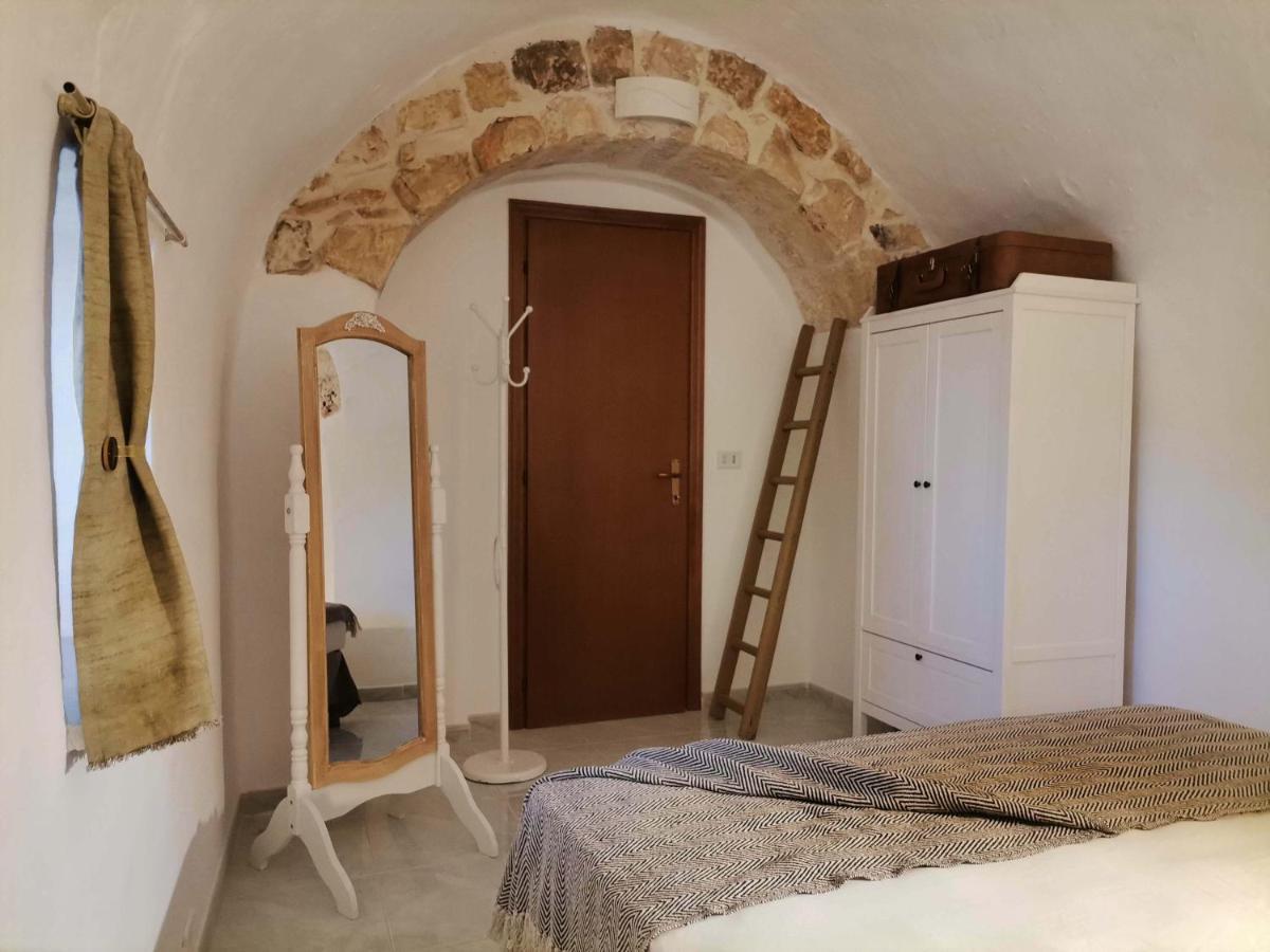 マルティナ・フランカ I Trulli Dell'Orfanelloヴィラ エクステリア 写真